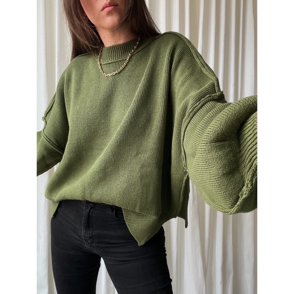 MIRANDA OVERSIZED SWEATER — In Forest Green - Picture 4 of 6